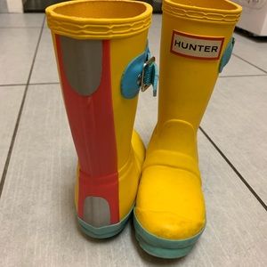 Kids Hunter rain boots and fleece sock inserts.